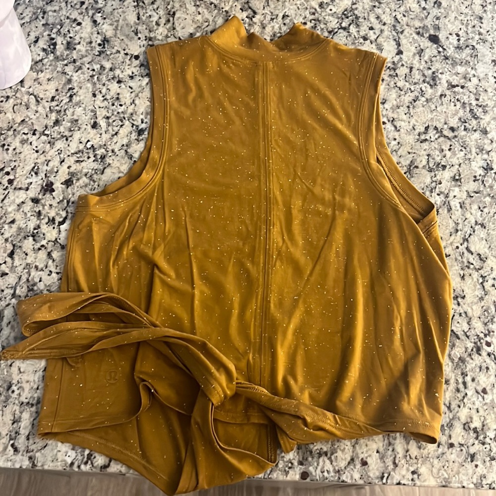 Lululemon tank sz 4